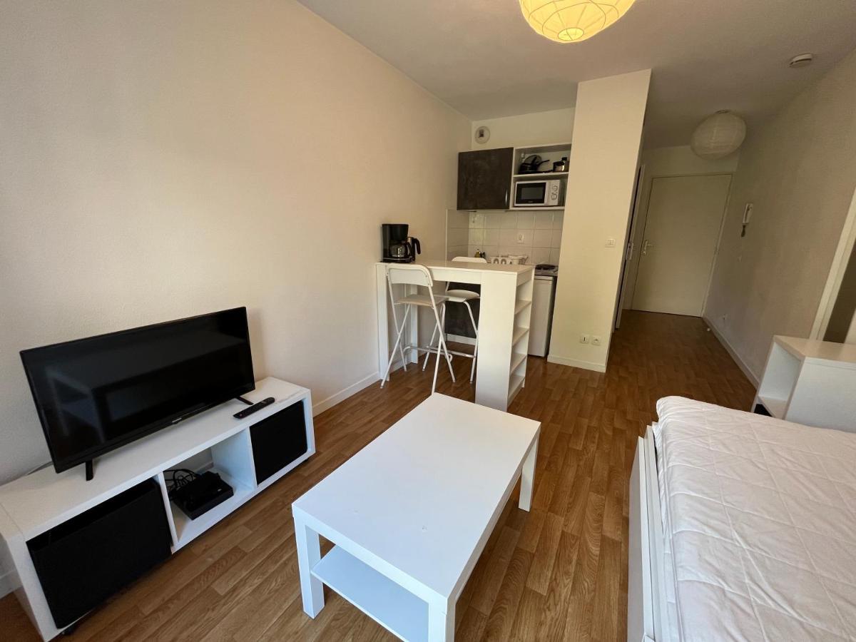 Acajou, Studio Avec Terrasse Et Parking Prive Caen Exterior foto